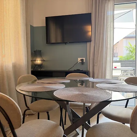 Alfieri2 - Netflix-parking-supermarket-centro Апартаменты *