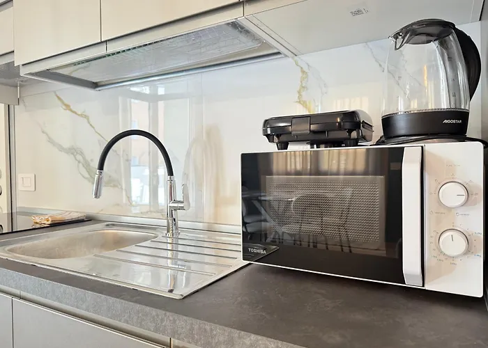 Alfieri2 - Netflix-parking-supermarket-centro Бергамо