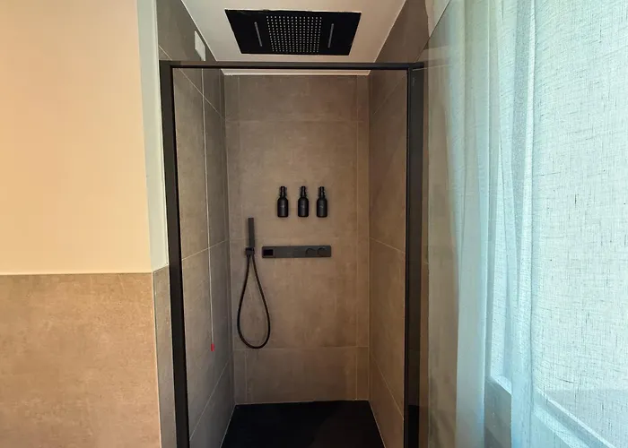 Alfieri2 - Netflix-parking-supermarket-centro Апартаменты