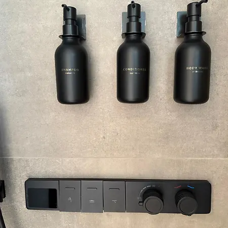 Alfieri2 - Netflix-parking-supermarket-centro *