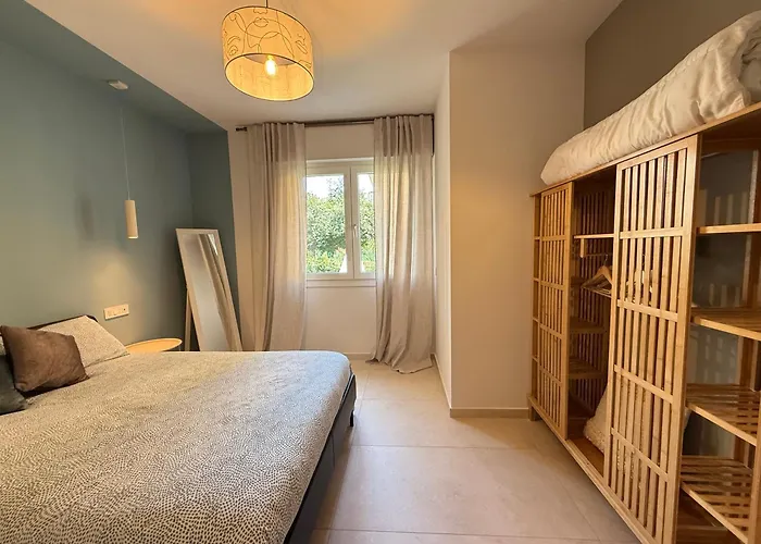 Alfieri2 - Netflix-parking-supermarket-centro アパート