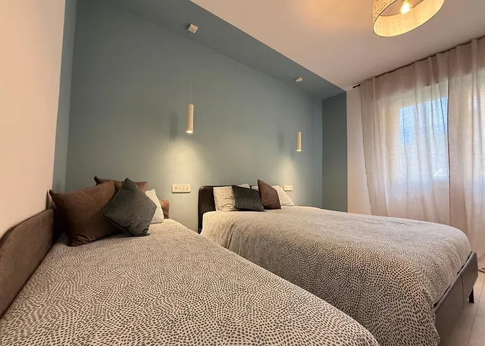 Alfieri2 - Netflix-parking-supermarket-centro * ベルガモ