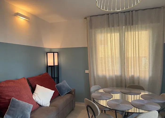 Alfieri2 - Netflix-parking-supermarket-centro * ベルガモ