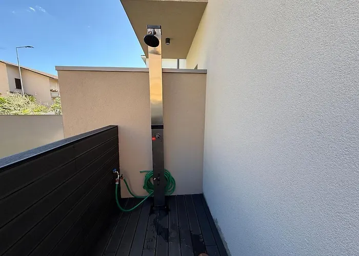 Alfieri2 - Netflix-parking-supermarket-centro アパート ベルガモ